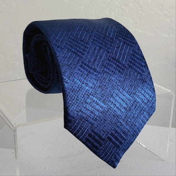 Lanvin Other - Lanvin silk neck tie blue geometric print